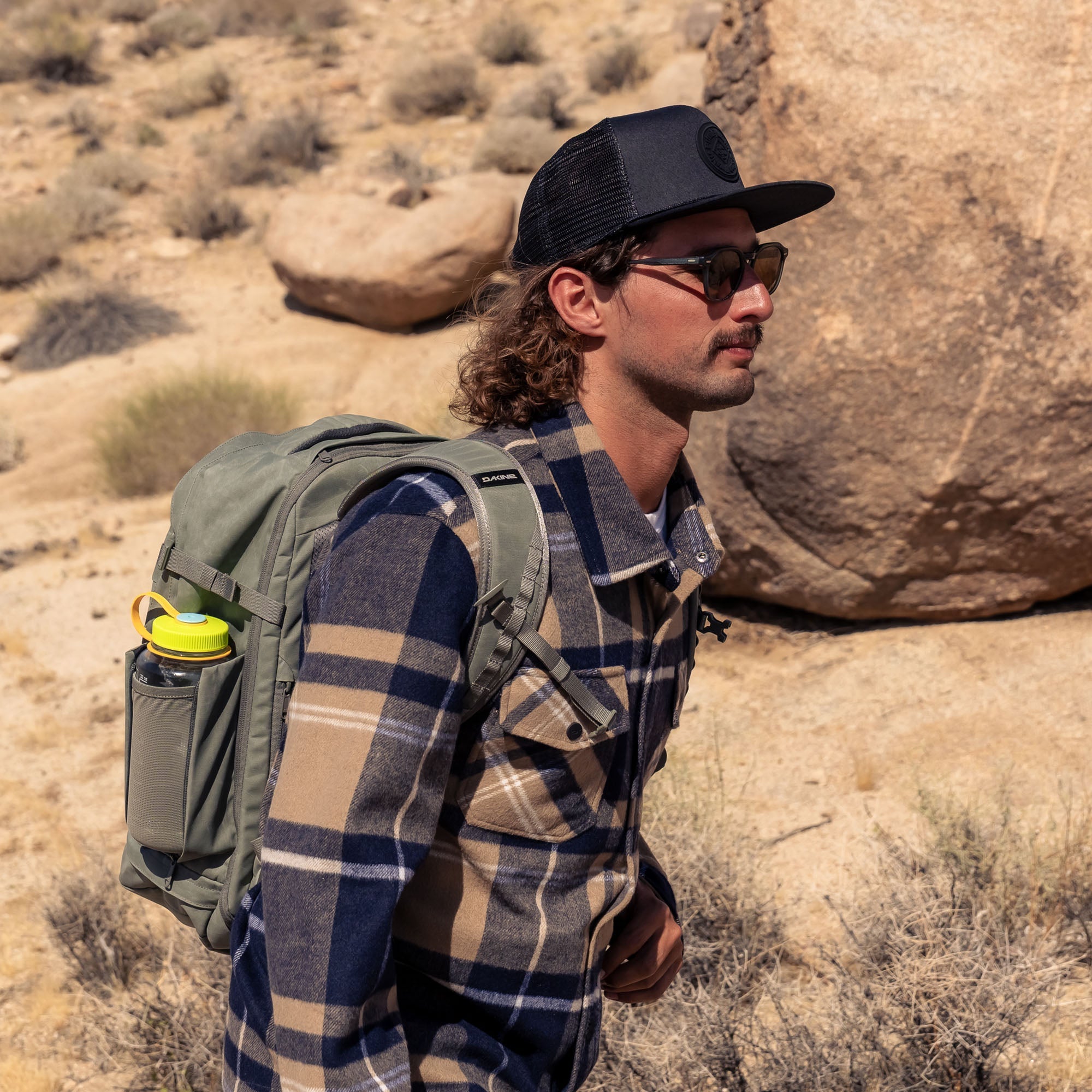 Classic Paradise Trucker - Black