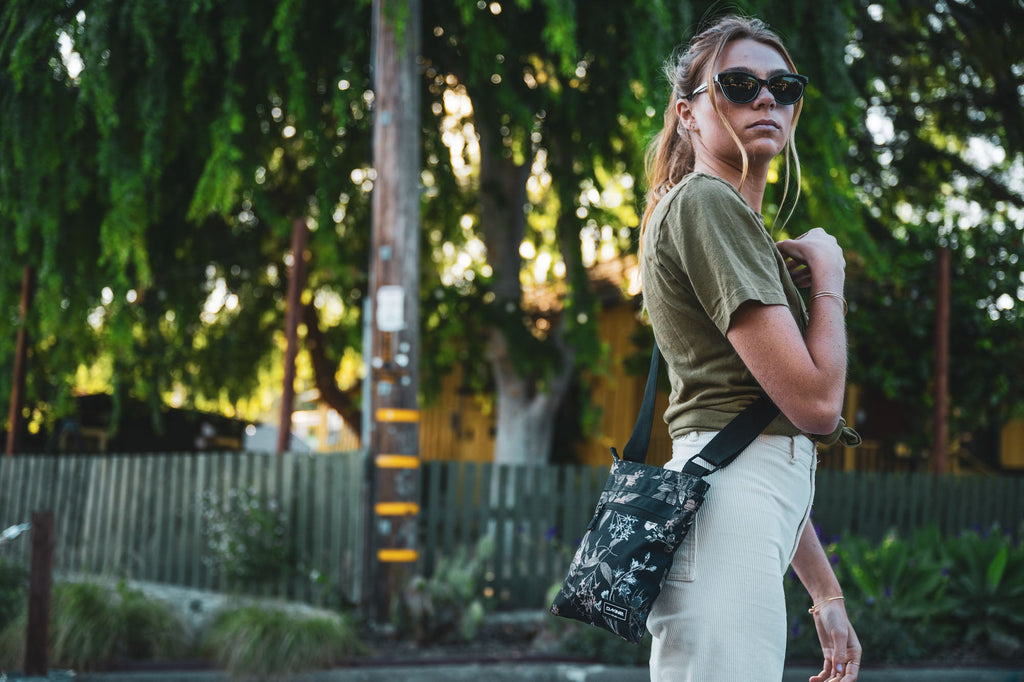 Jive Crossbody - Withered Rose