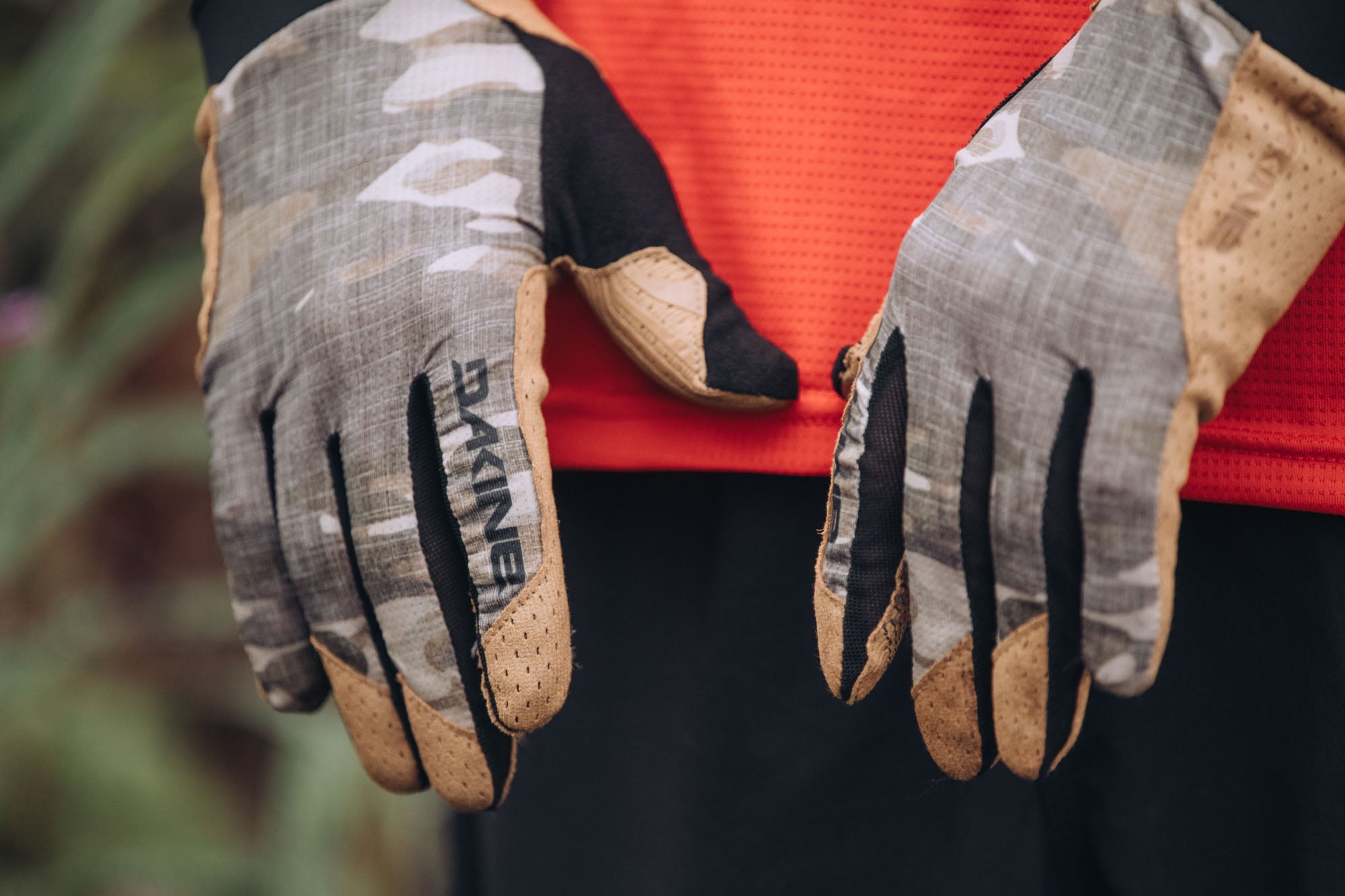 Vectra 2.0 Gloves - Red Tide