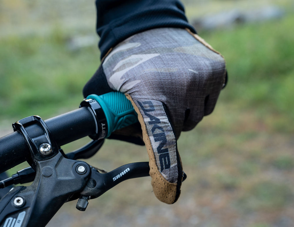 Vectra 2.0 Gloves - Red Tide